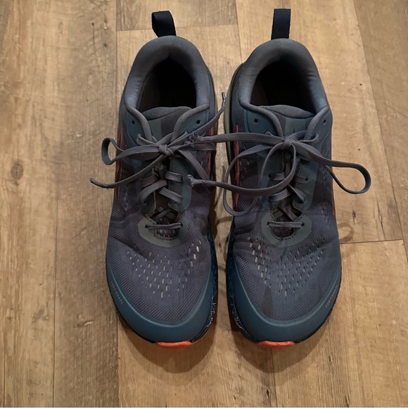 Altra Paradigm 5 Running Shoes - Picture 2 of 12